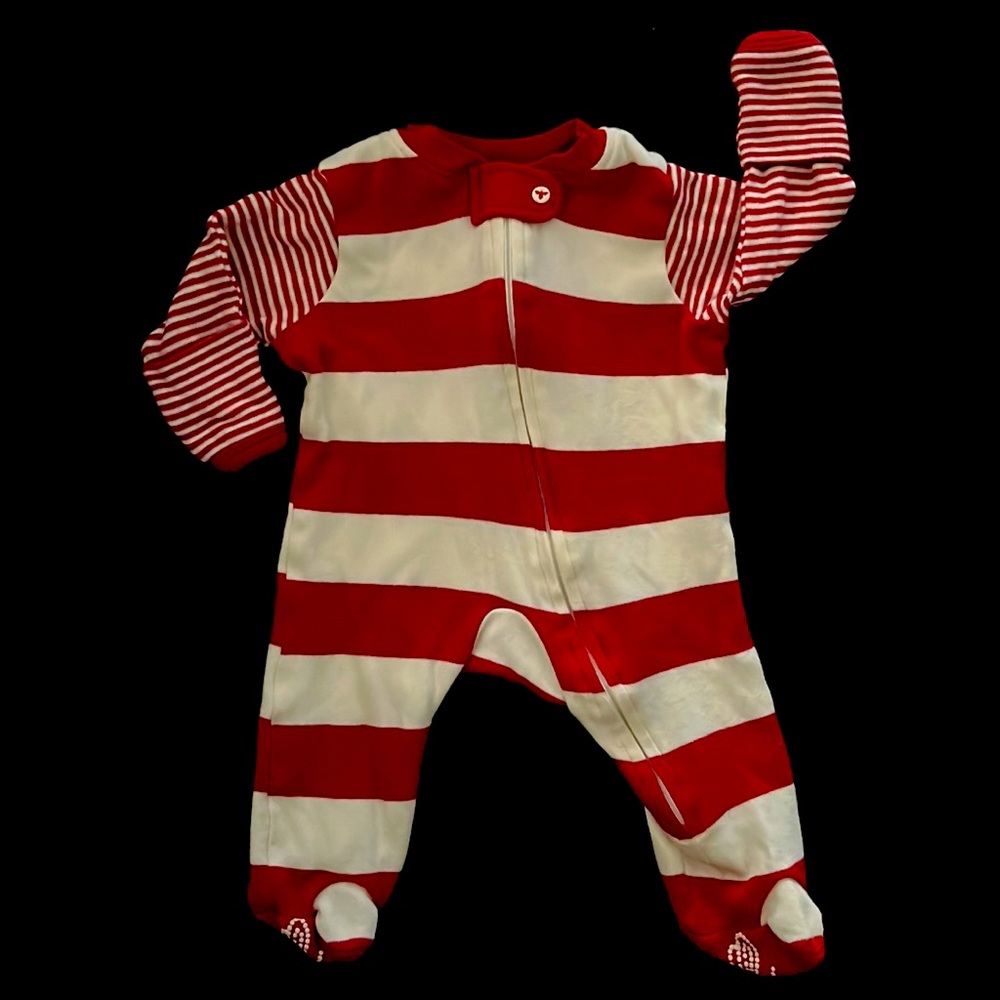 Super soft Burt’s Bees Baby newborn Christmas zip-up outfit